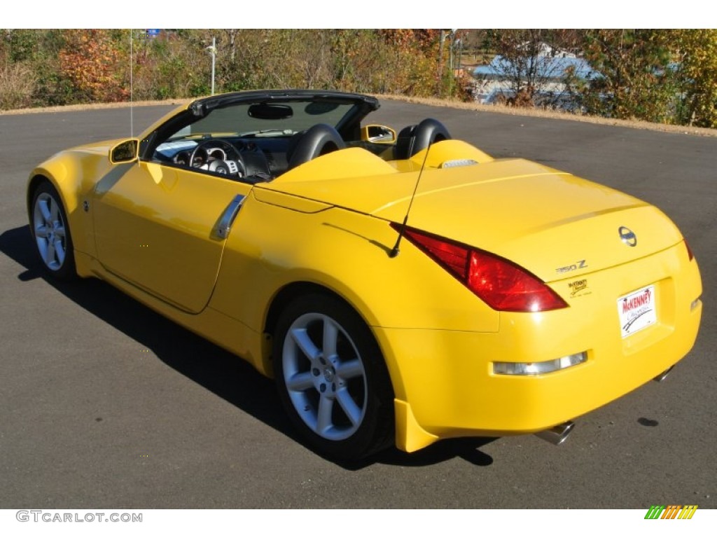 2005 350Z Enthusiast Roadster - Ultra Yellow Metallic / Charcoal photo #29