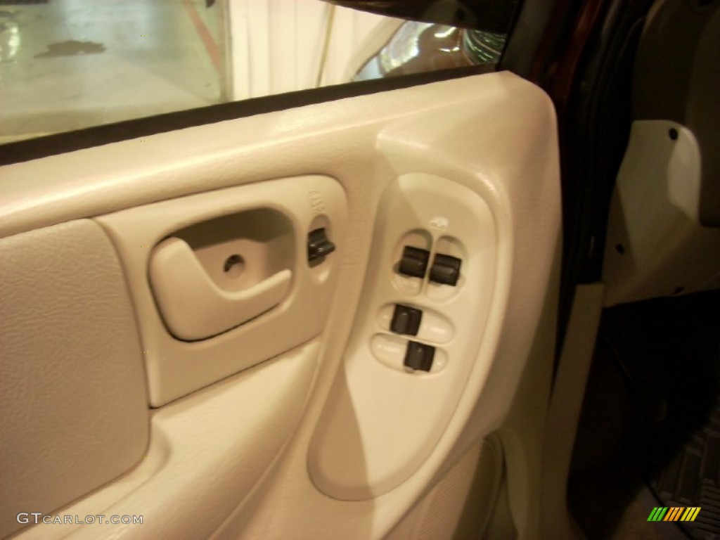 2007 Town & Country Touring - Cognac Crystal Pearl / Dark Khaki/Light Graystone photo #5