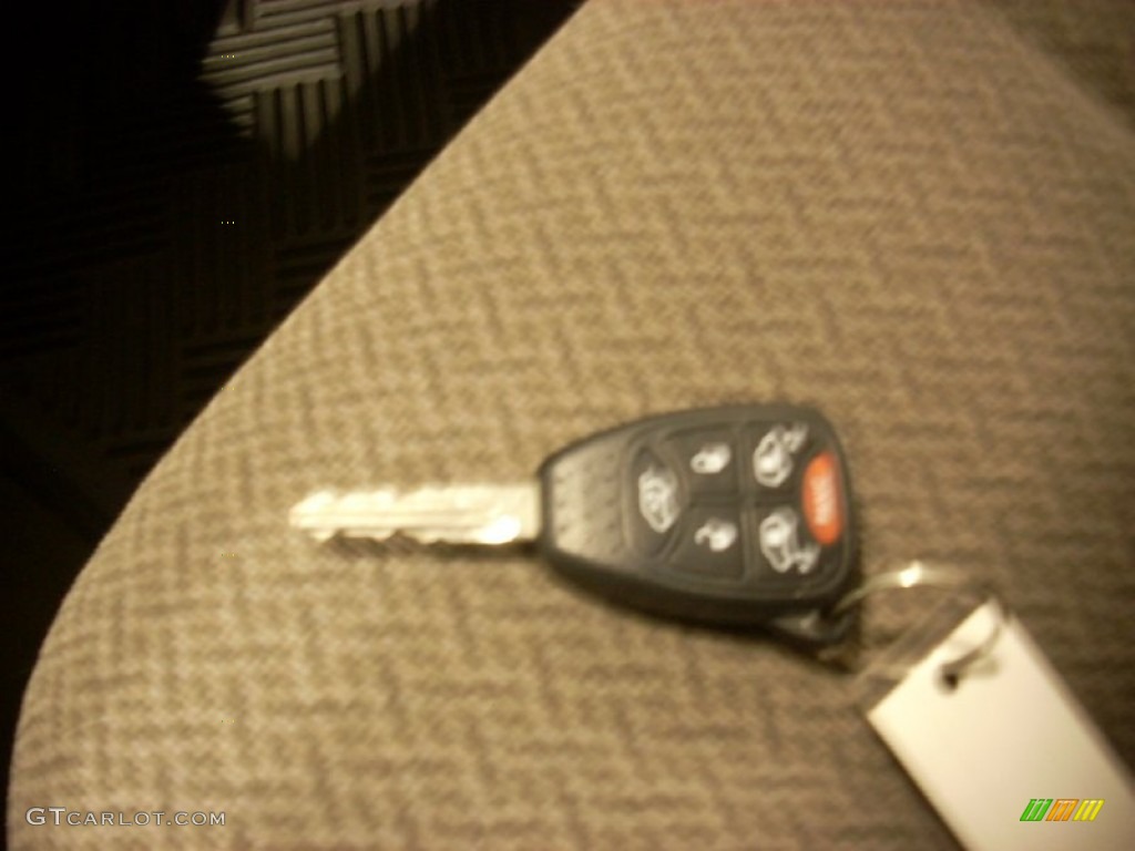 2007 Town & Country Touring - Cognac Crystal Pearl / Dark Khaki/Light Graystone photo #10