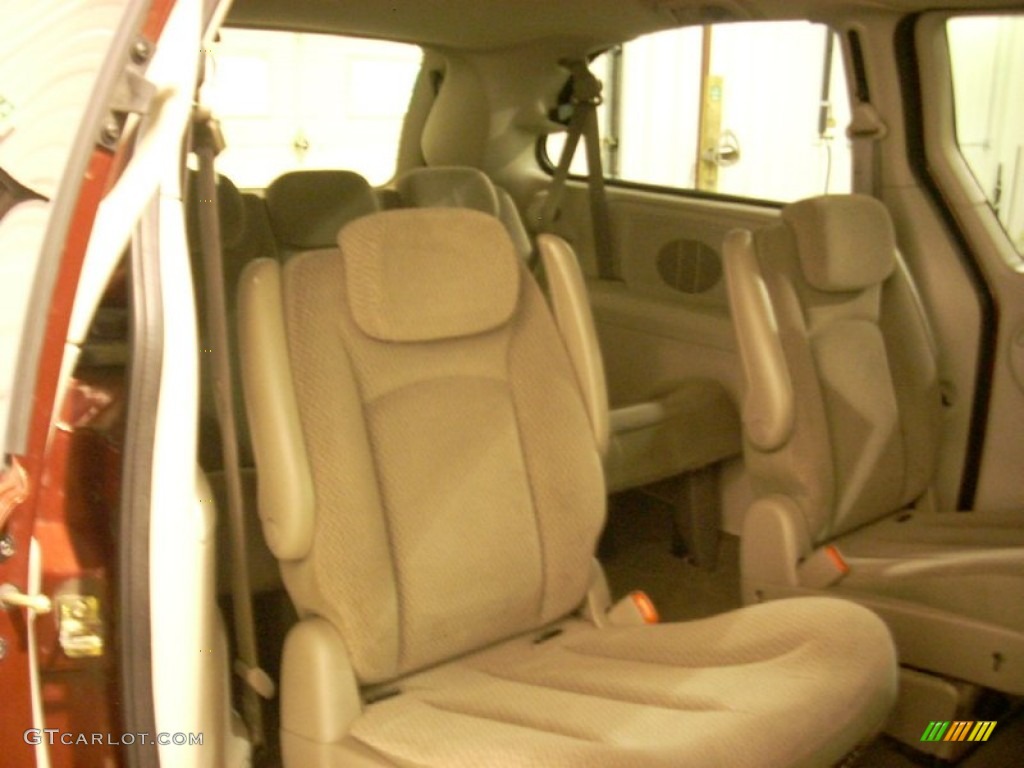 2007 Town & Country Touring - Cognac Crystal Pearl / Dark Khaki/Light Graystone photo #12