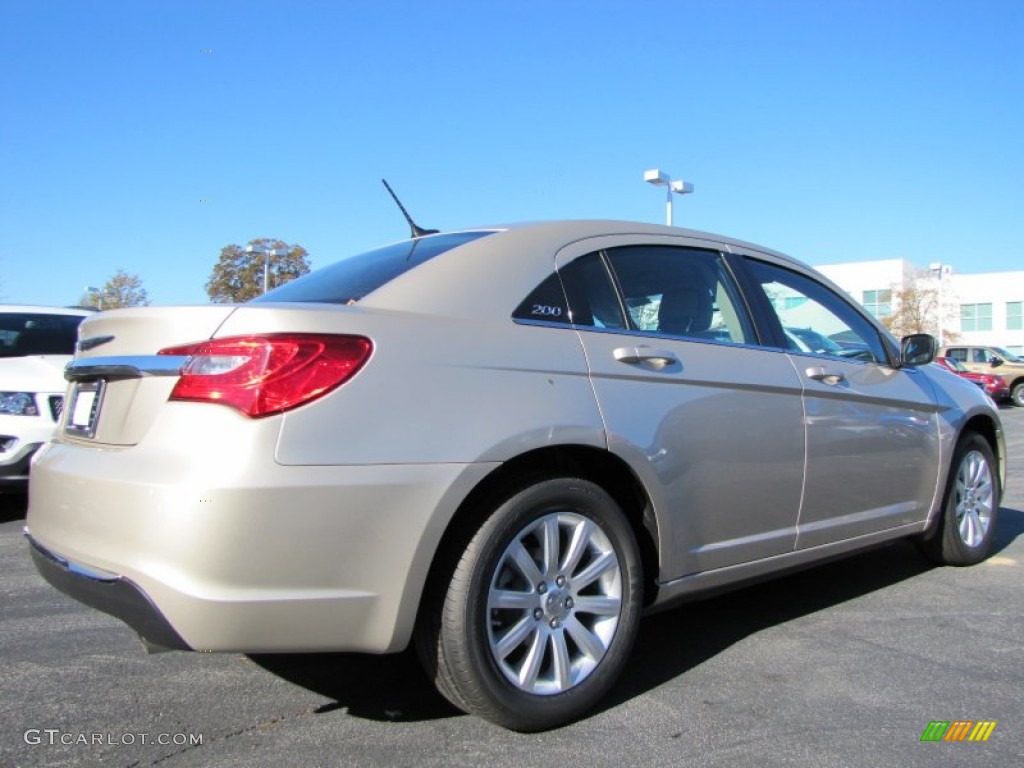 2014 200 Touring Sedan - Cashmere Pearl / Black/Light Frost Beige photo #3