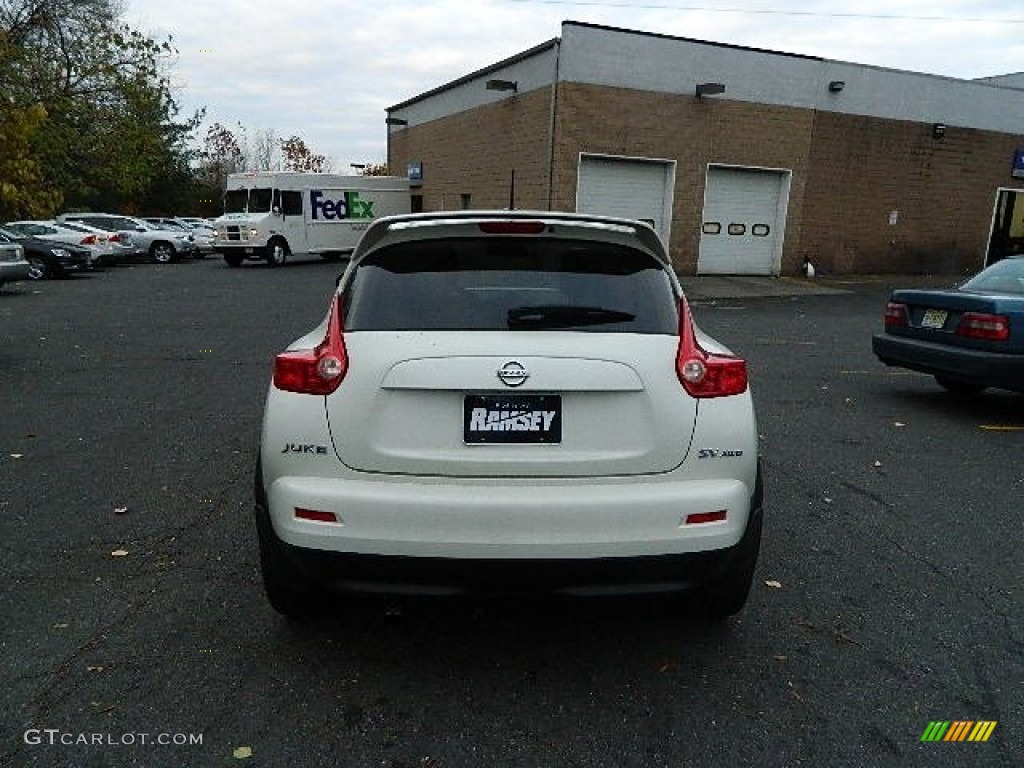 2011 Juke SV AWD - White Pearl / Black/Silver Trim photo #3