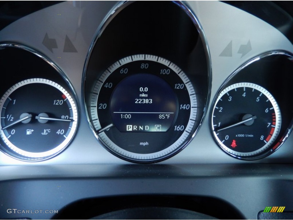 2010 Mercedes-Benz C 300 Luxury Gauges Photos