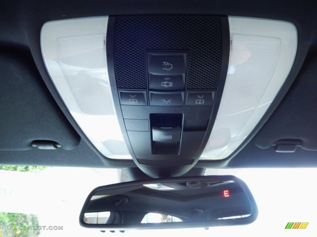 2010 Mercedes-Benz C 300 Luxury Controls Photo #87810478