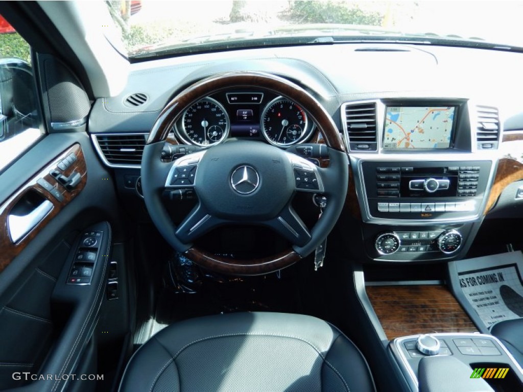 2014 Mercedes-Benz GL 550 4Matic Black Dashboard Photo #87814678