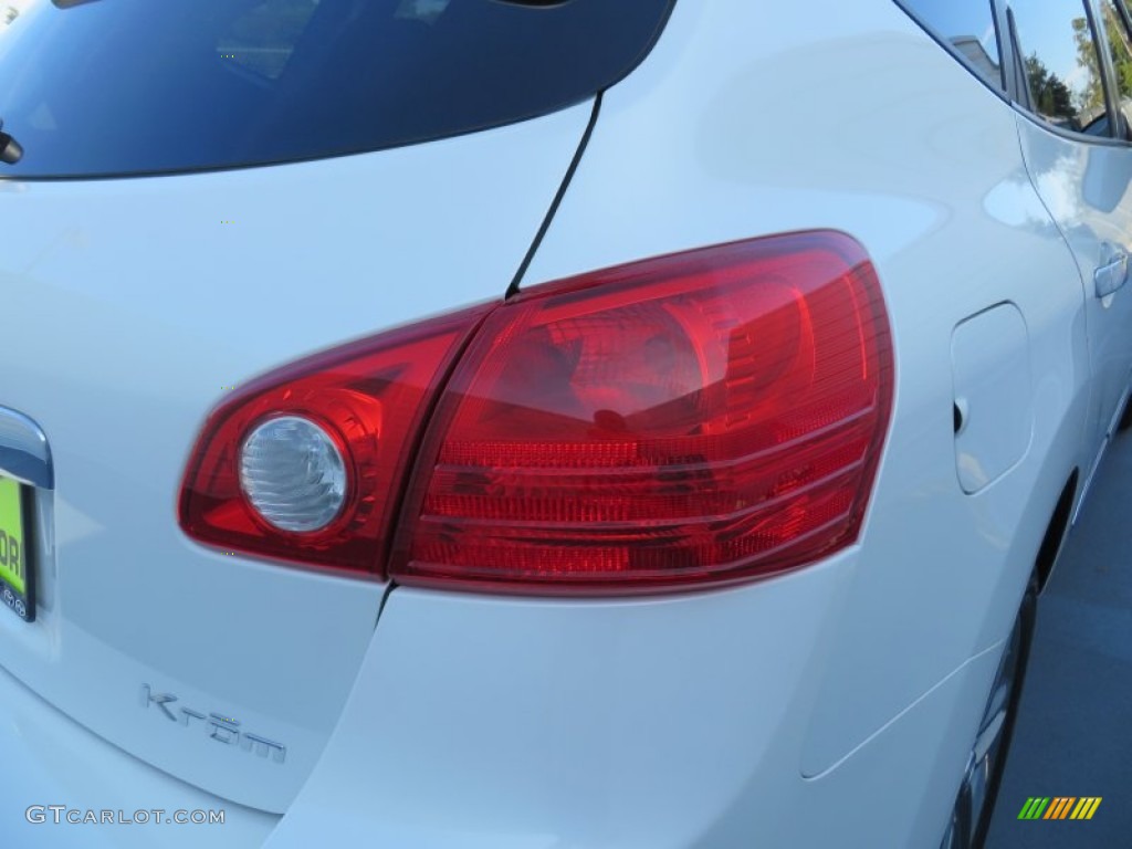 2011 Rogue S Krom Edition - Pearl White / Black photo #18