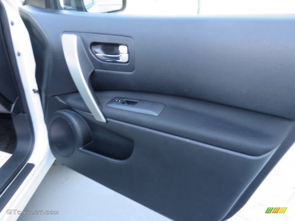 2011 Rogue S Krom Edition - Pearl White / Black photo #24