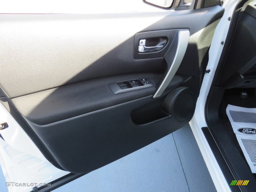 2011 Rogue S Krom Edition - Pearl White / Black photo #34