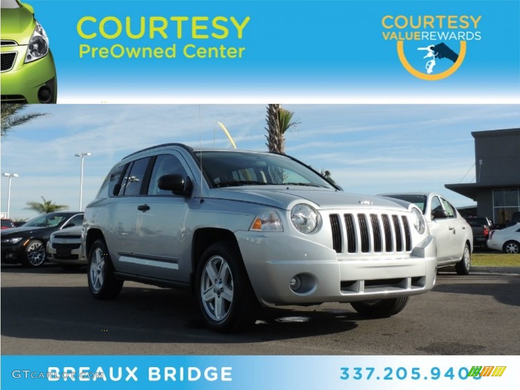 Bright Silver Metallic Jeep Compass