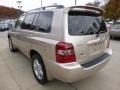 2005 Sonora Gold Pearl Toyota Highlander Limited 4WD  photo #4