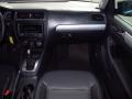 Black - Jetta SE Sedan Photo No. 14
