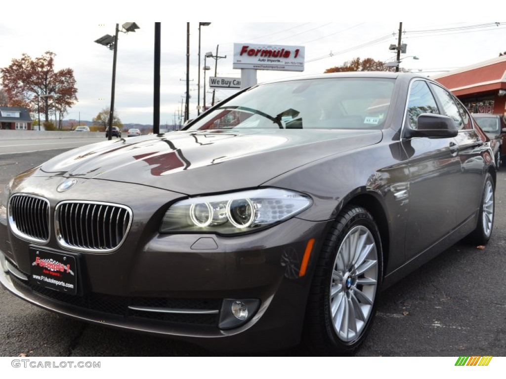 2011 5 Series 535i xDrive Sedan - Mojave Brown Metallic / Venetian Beige photo #1