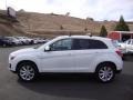 White Pearl - Outlander Sport ES Photo No. 4