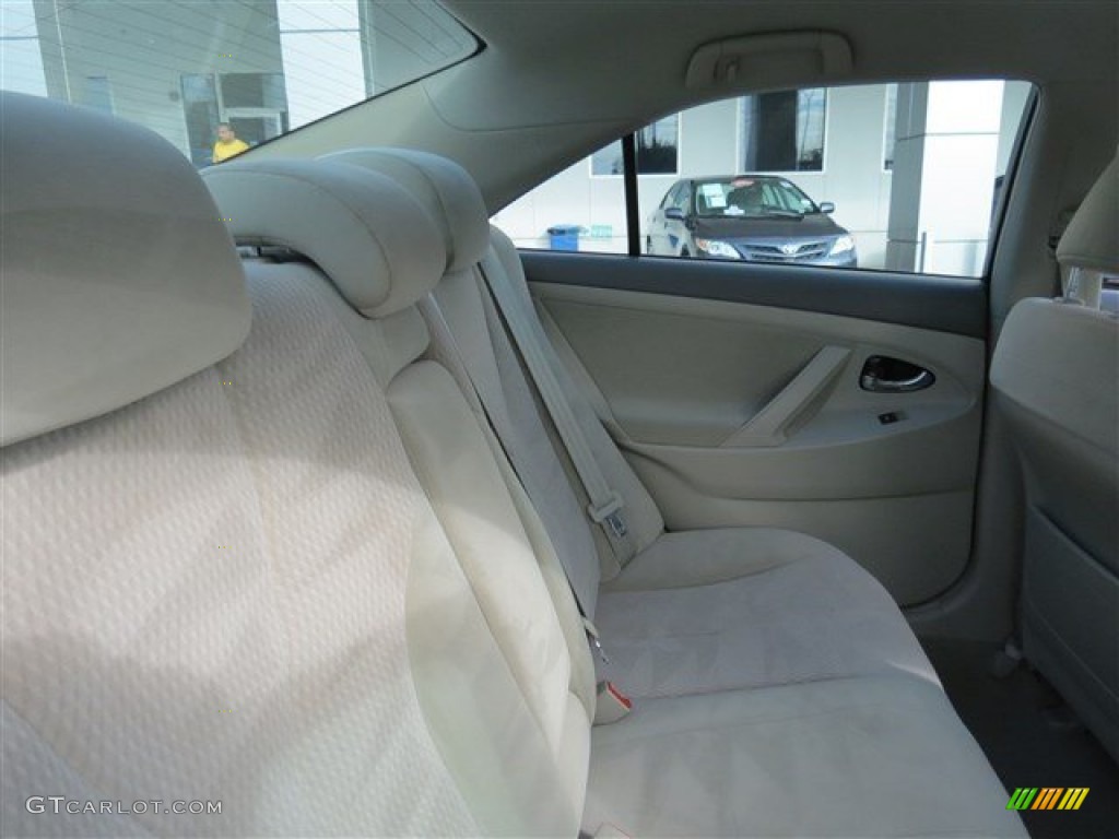 2011 Camry LE - Spruce Green Mica / Bisque photo #14