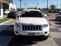 Stone White - Grand Cherokee Laredo Photo No. 2