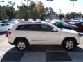 Stone White - Grand Cherokee Laredo Photo No. 3