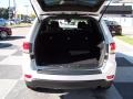 Stone White - Grand Cherokee Laredo Photo No. 5