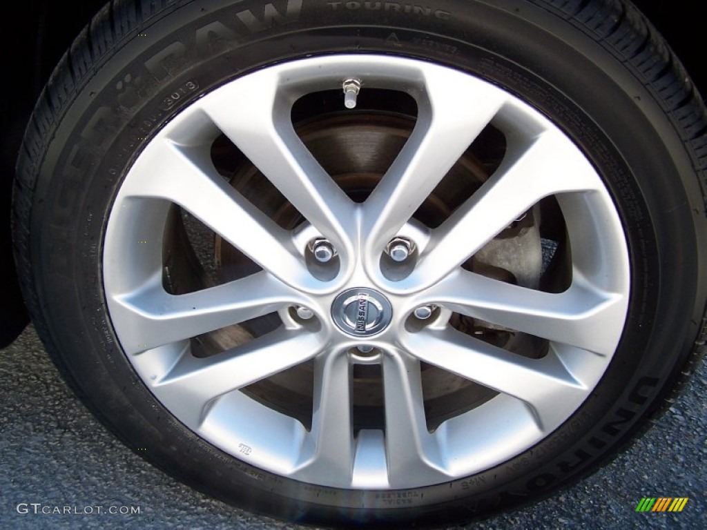2011 Juke SV - White Pearl / Black/Silver Trim photo #7