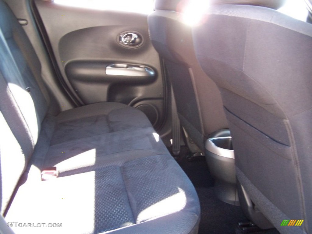 2011 Juke SV - White Pearl / Black/Silver Trim photo #14