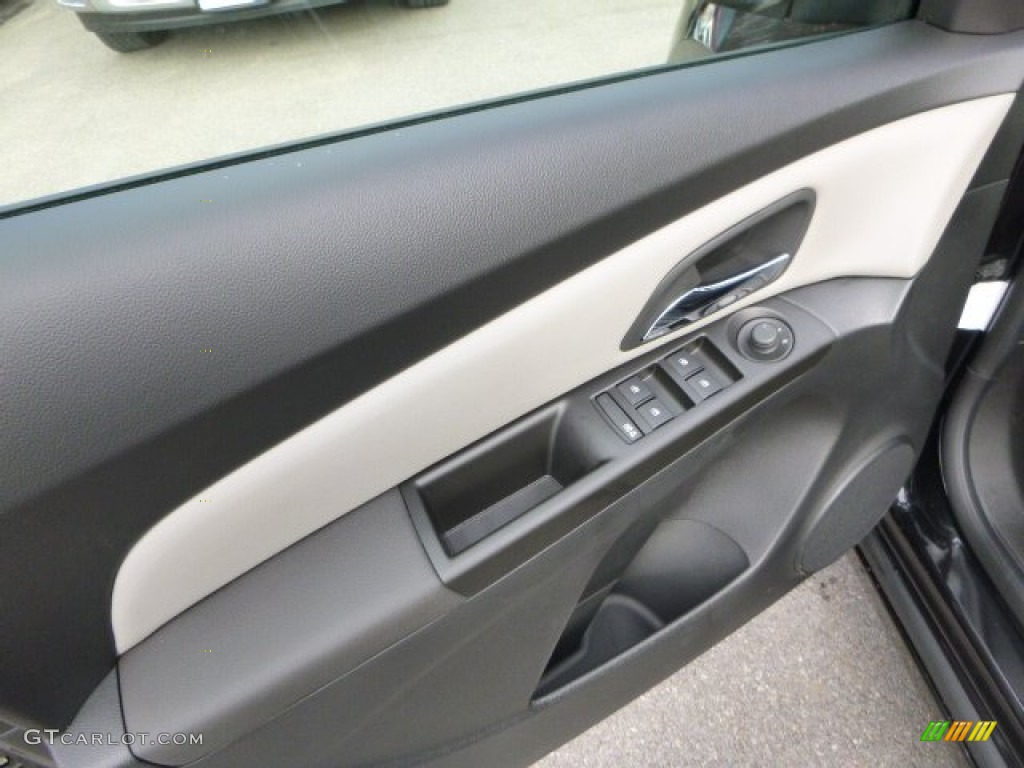 2014 Cruze LS - Black Granite Metallic / Jet Black/Medium Titanium photo #14