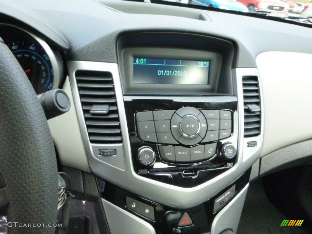 2014 Cruze LS - Black Granite Metallic / Jet Black/Medium Titanium photo #18