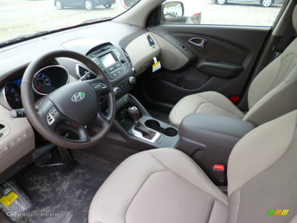 2014 Hyundai Tucson SE AWD Interior Color Photos