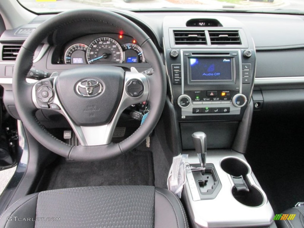 2014 Camry SE - Cosmic Gray Metallic / Black photo #7