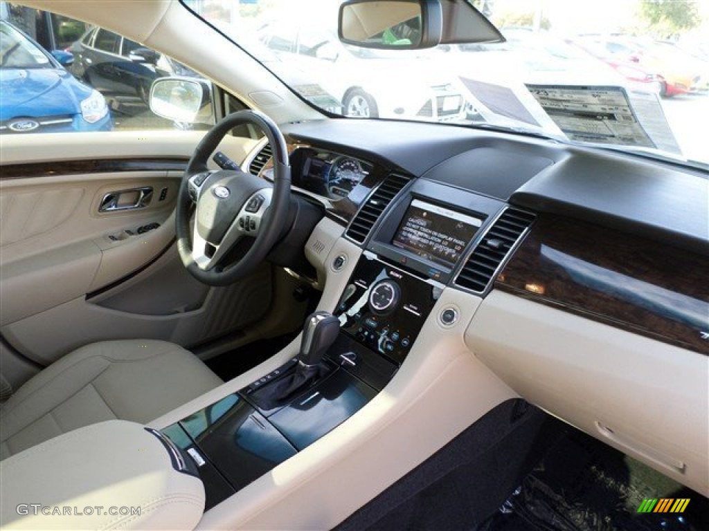 2014 Ford Taurus Limited Dune Dashboard Photo #87838443