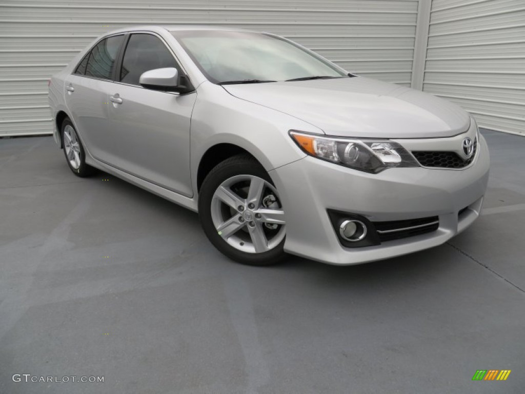 2014 Camry SE - Classic Silver Metallic / Black photo #2