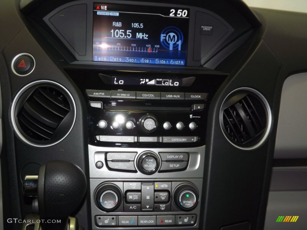 2014 Pilot EX-L - Modern Steel Metallic / Gray photo #15