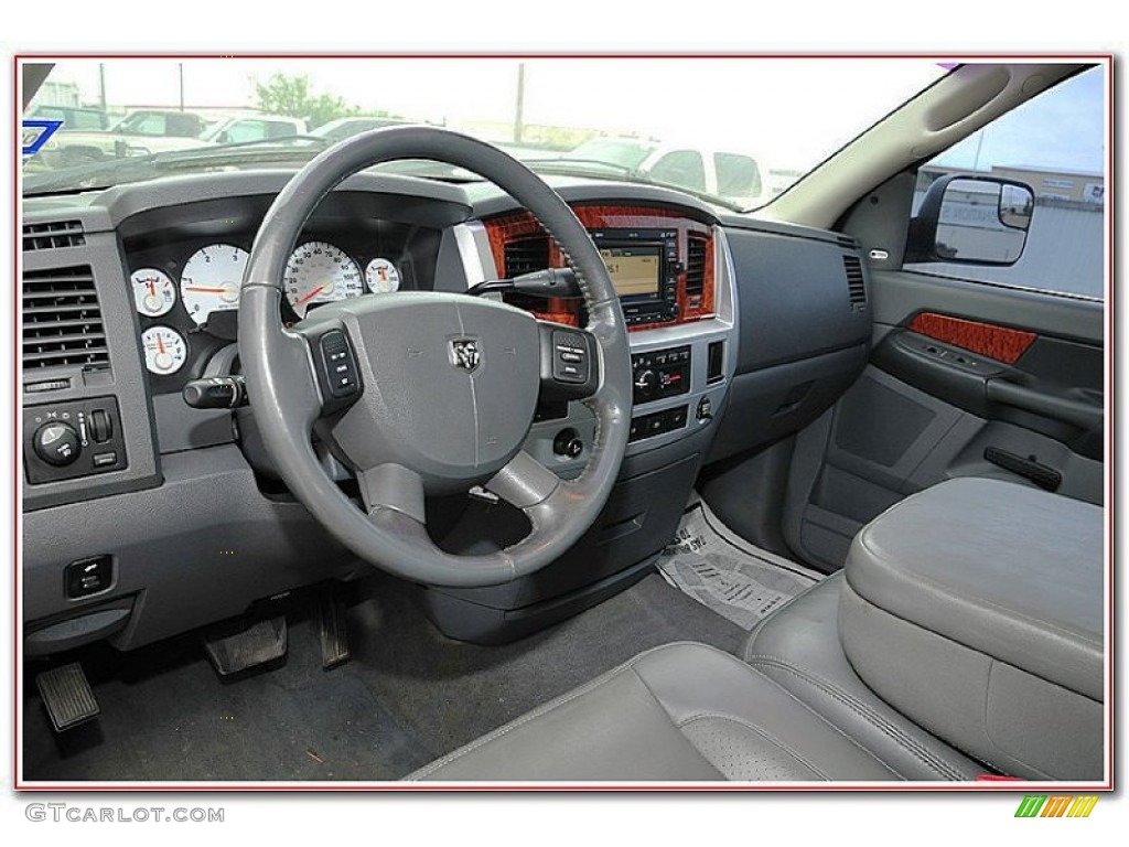 2007 Ram 2500 Laramie Quad Cab 4x4 - Brilliant Black / Medium Slate Gray photo #19