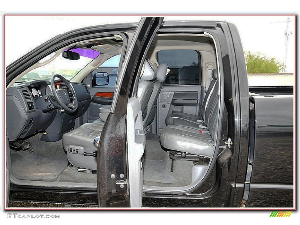 2007 Ram 2500 Laramie Quad Cab 4x4 - Brilliant Black / Medium Slate Gray photo #32