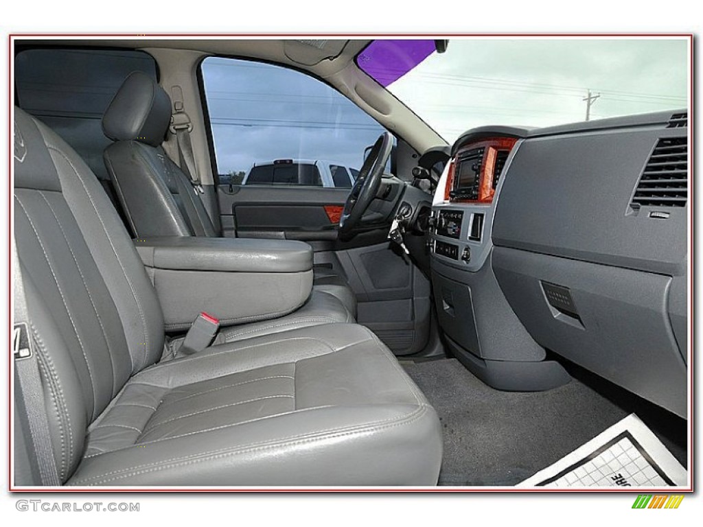 2007 Ram 2500 Laramie Quad Cab 4x4 - Brilliant Black / Medium Slate Gray photo #36