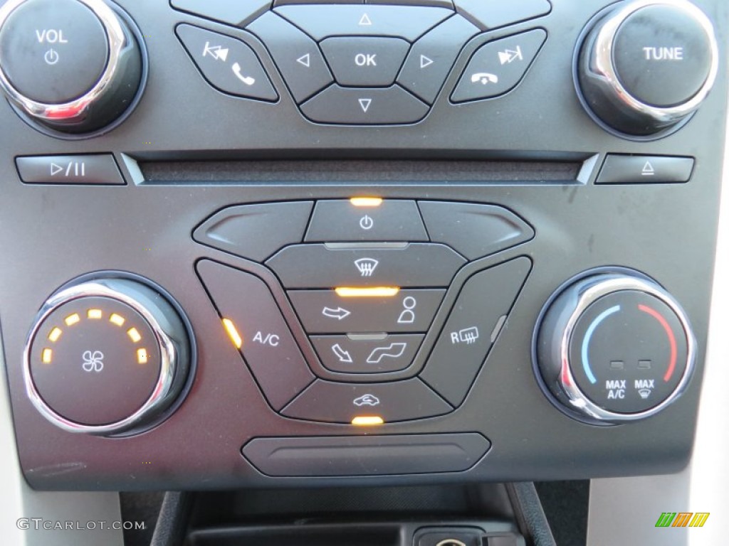 2014 Ford Fusion S Controls Photo #87843707