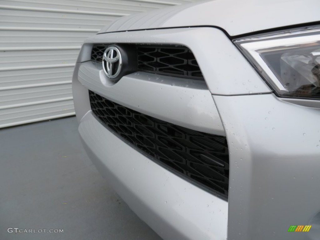 2014 4Runner SR5 - Classic Silver Metallic / Graphite photo #11