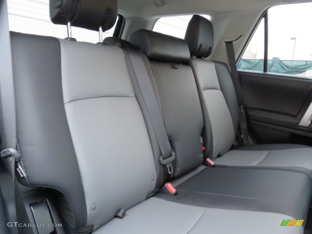 2014 4Runner SR5 - Classic Silver Metallic / Graphite photo #21
