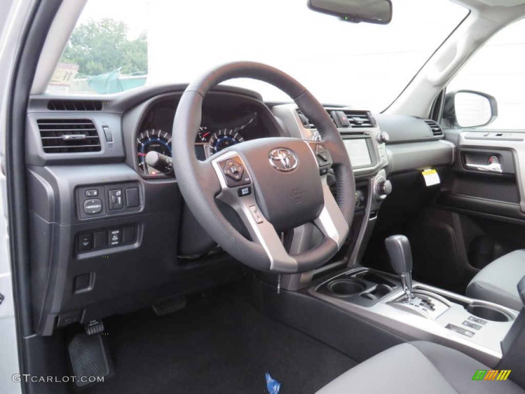 2014 4Runner SR5 - Classic Silver Metallic / Graphite photo #24
