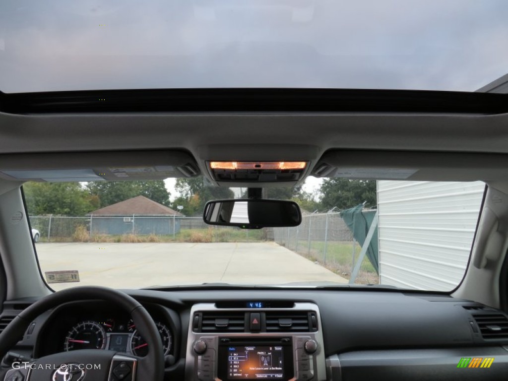 2014 4Runner SR5 - Classic Silver Metallic / Graphite photo #27