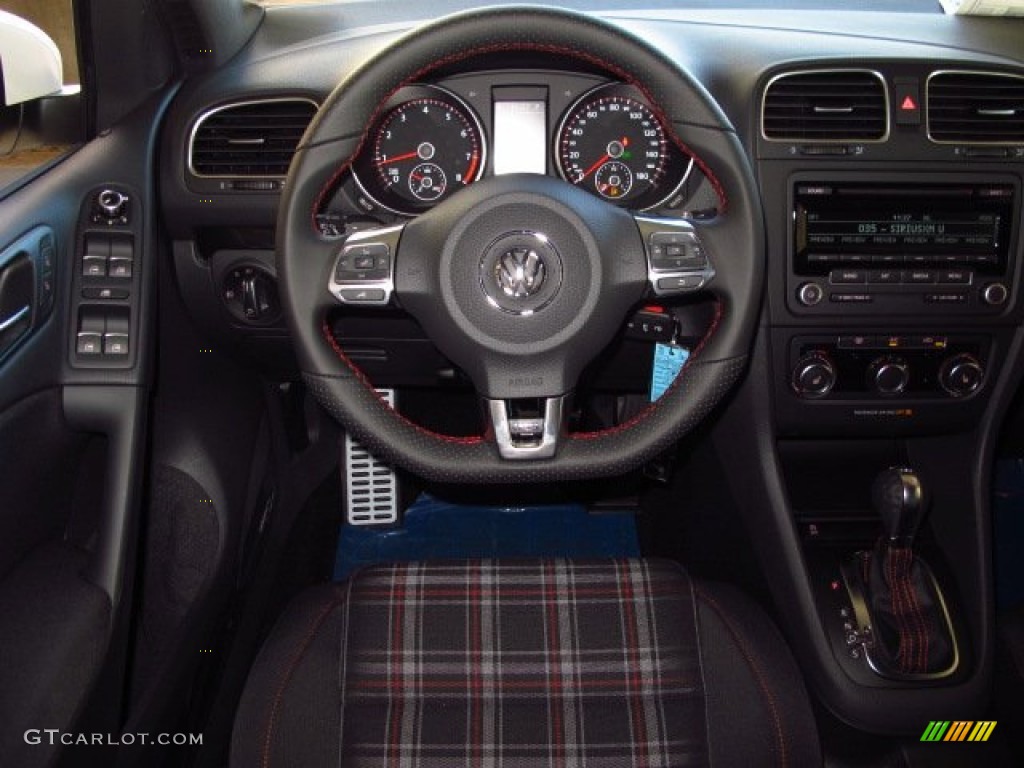2014 Volkswagen GTI 4 Door Wolfsburg Edition Intelagos Plaid Cloth Dashboard Photo #87846434