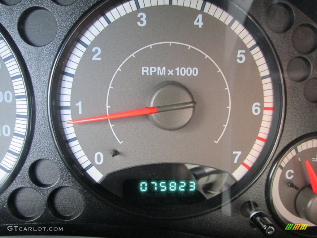 2005 Liberty Renegade 4x4 - Patriot Blue Pearl / Dark Khaki/Light Graystone photo #20