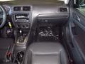 Black - Jetta SE Sedan Photo No. 11