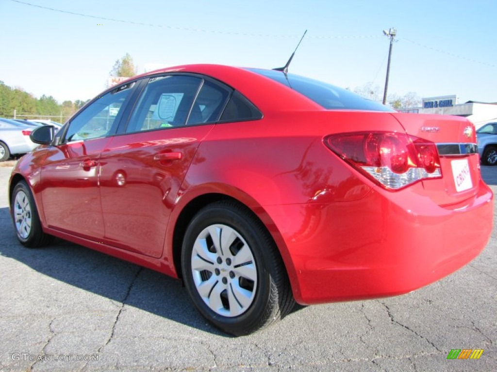 2014 Cruze LS - Red Hot / Jet Black/Medium Titanium photo #5