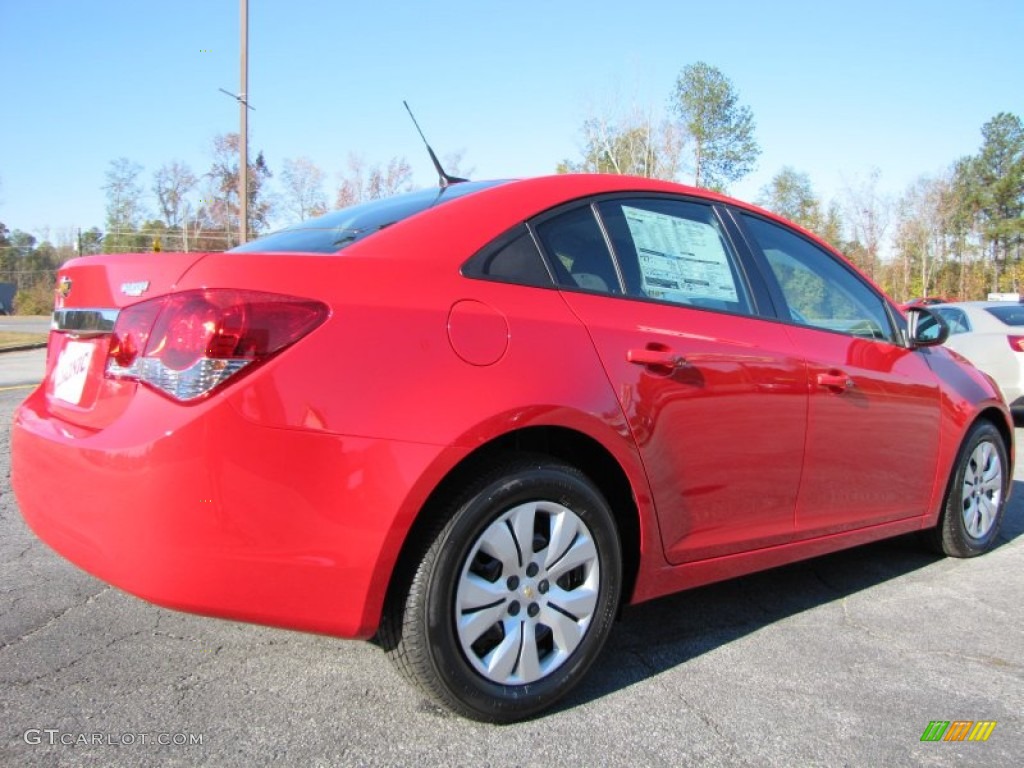 2014 Cruze LS - Red Hot / Jet Black/Medium Titanium photo #6