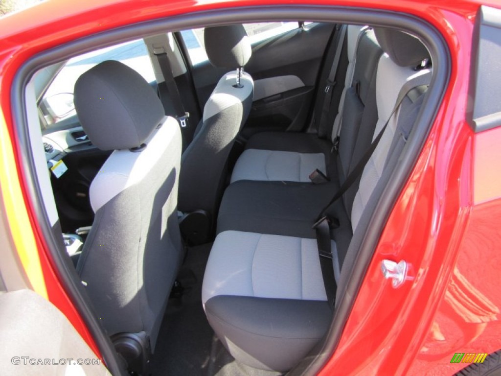 2014 Cruze LS - Red Hot / Jet Black/Medium Titanium photo #10