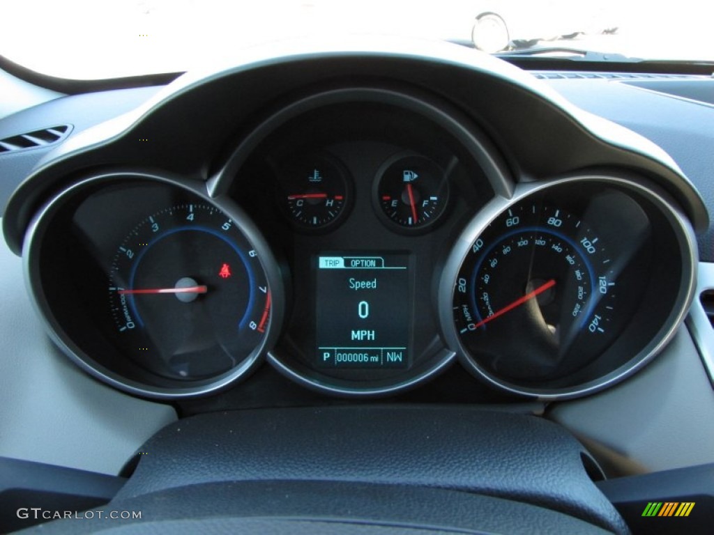 2014 Cruze LS - Red Hot / Jet Black/Medium Titanium photo #13