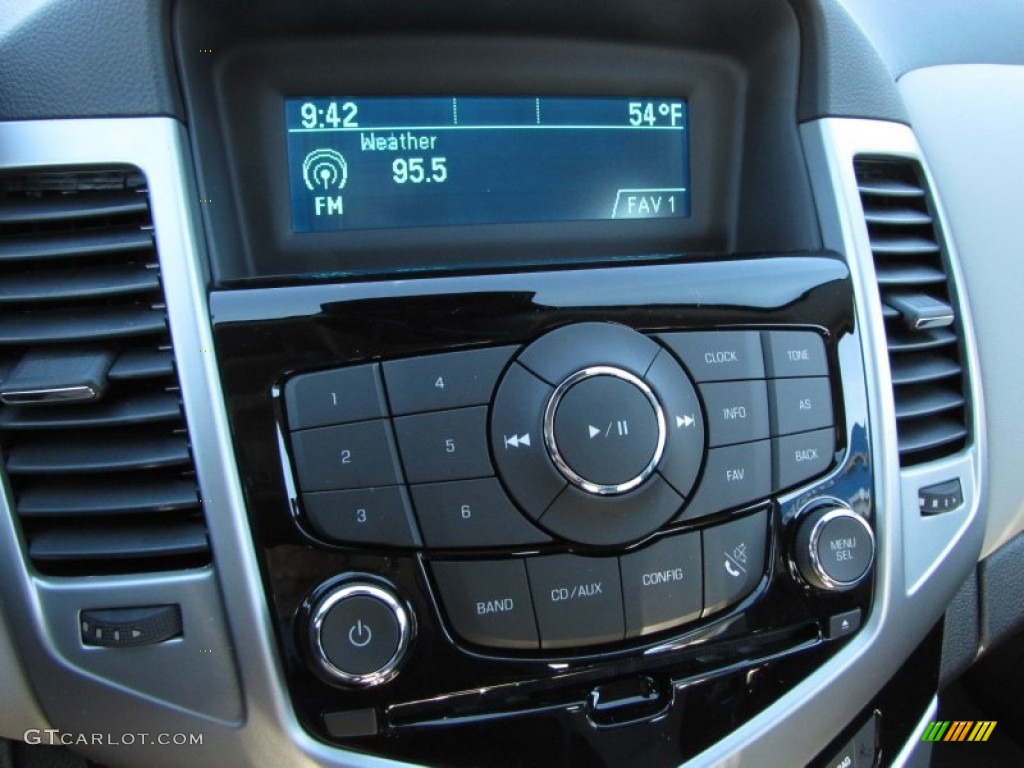 2014 Cruze LS - Red Hot / Jet Black/Medium Titanium photo #14