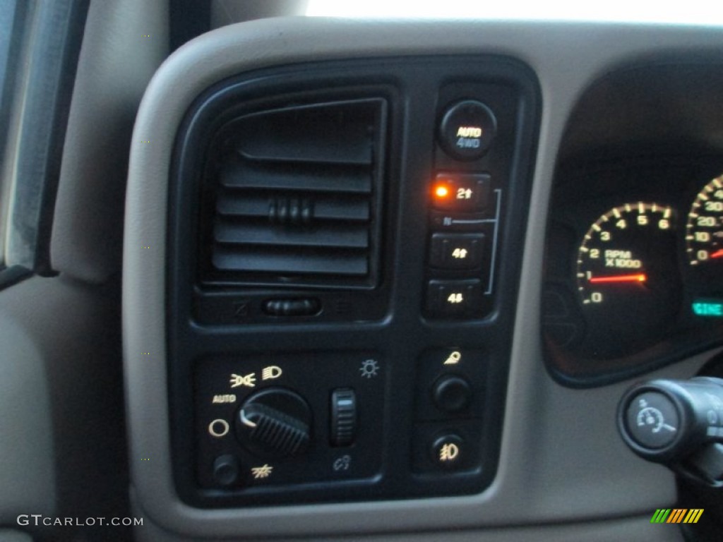 2004 Silverado 1500 LT Crew Cab 4x4 - Sandstone Metallic / Tan photo #14