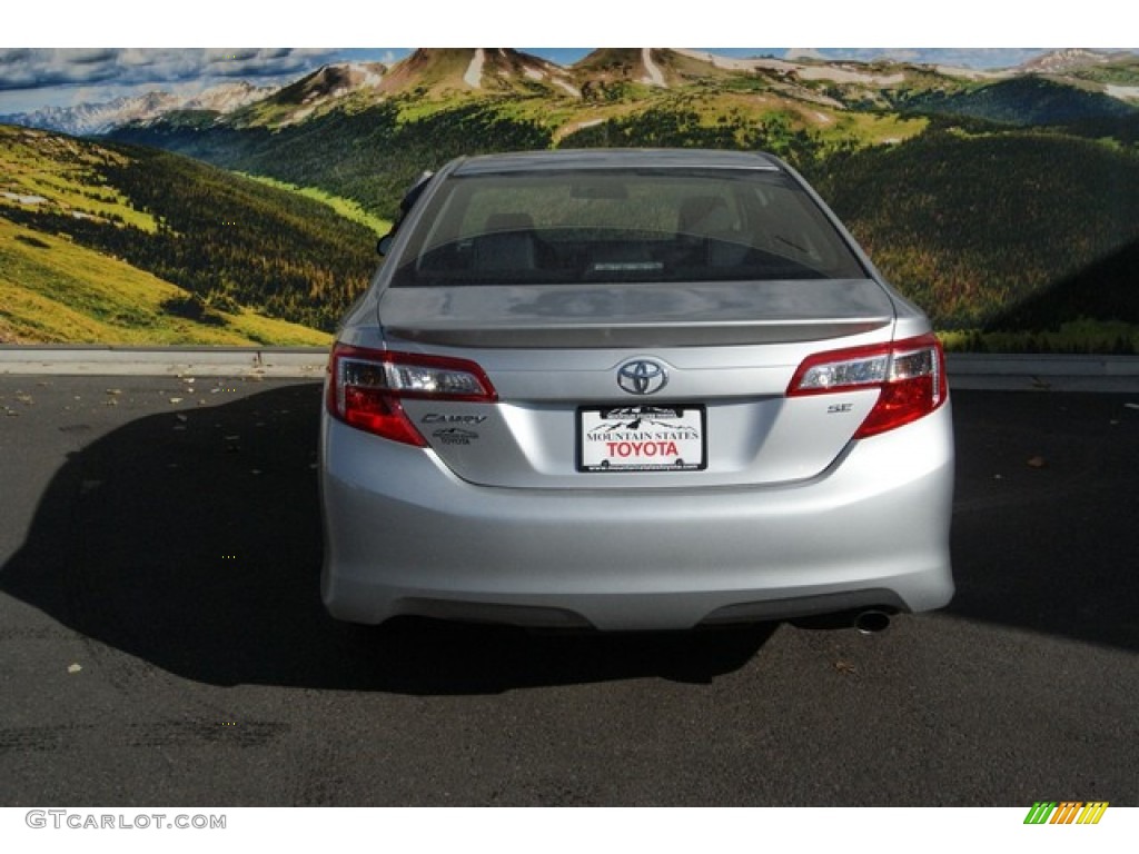 2014 Camry SE - Classic Silver Metallic / Black photo #4