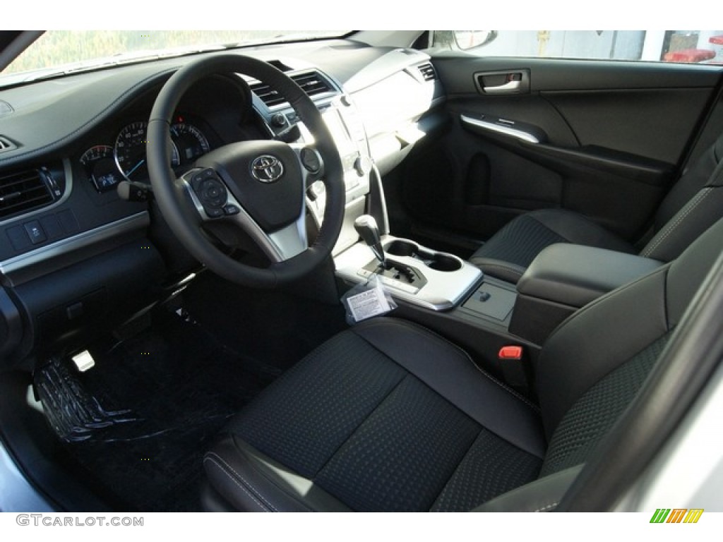 2014 Camry SE - Classic Silver Metallic / Black photo #5