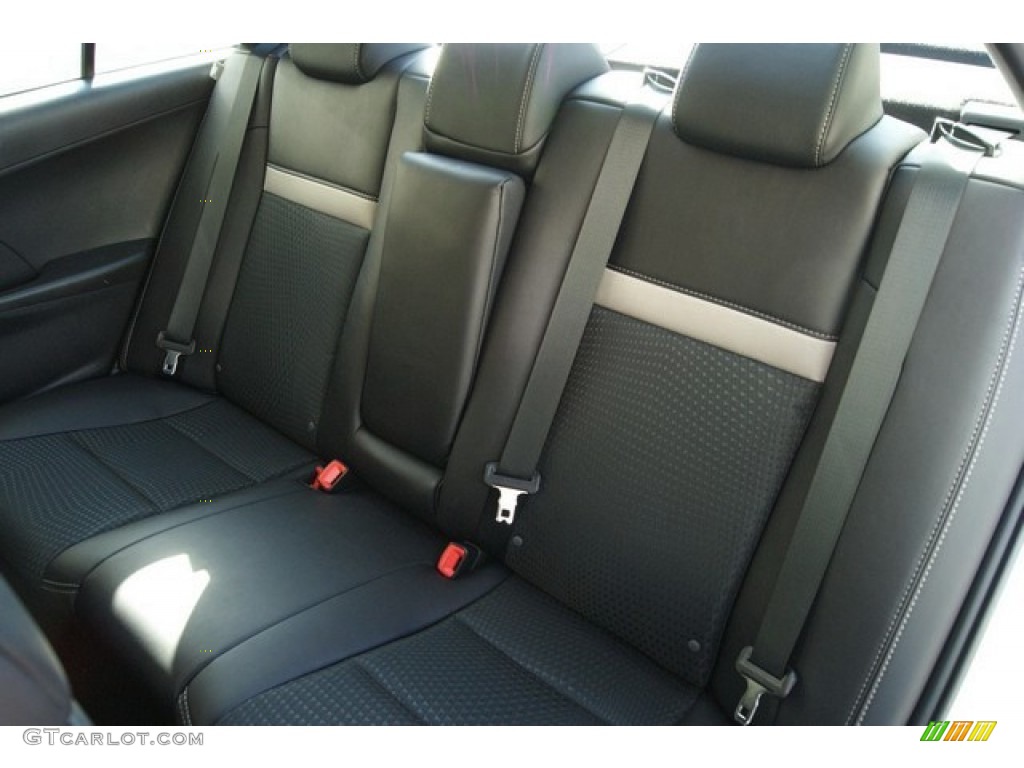 2014 Camry SE - Classic Silver Metallic / Black photo #7